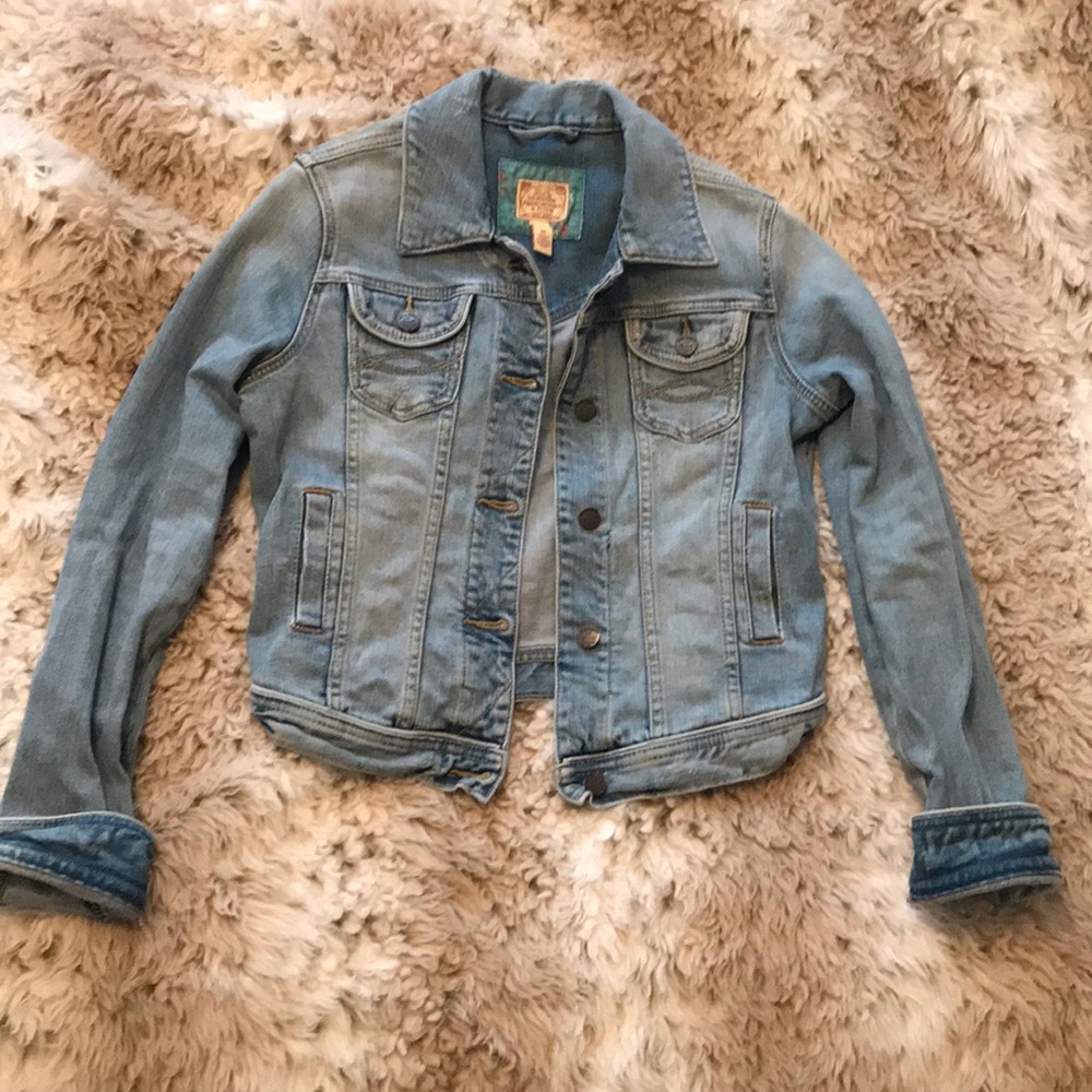 Abercrombie & Fitch button up jean jacket